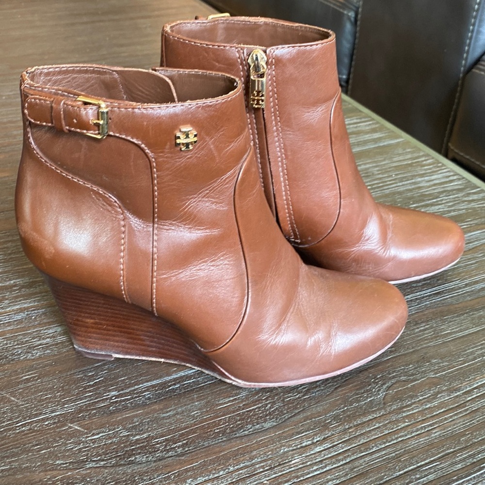 Tory Burch ladies brown leather wedge boots in size 7 1/2.
